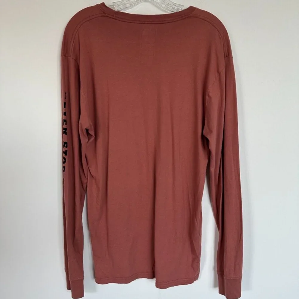 The North Face Patch Long Sleeve Tee Urban Outfitter Exclusive Size M Mens